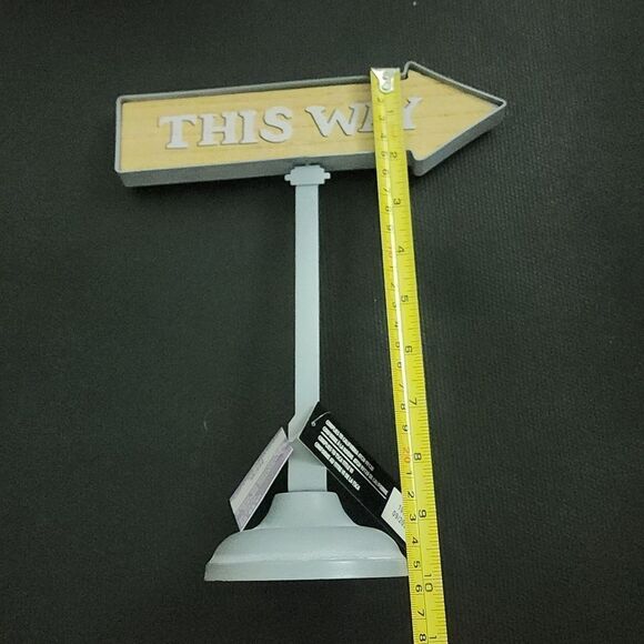 💥5/$25 SALE | BUNDLE TO SAVE | "THIS WAY" ARROW SIGN - Picture 2 of 3